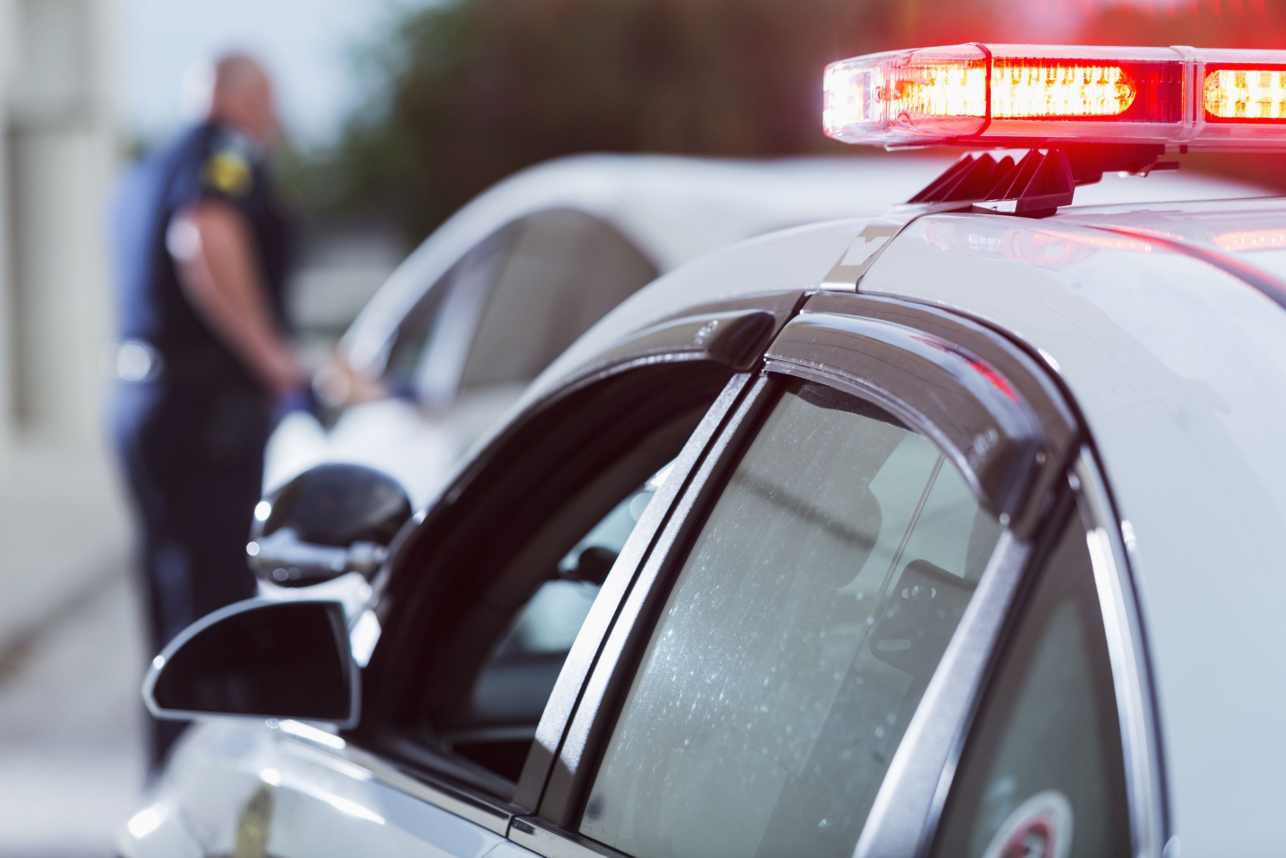 police officer pulled over driver for traffic violation