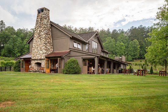 North Carolina: Canyon Kitchen
