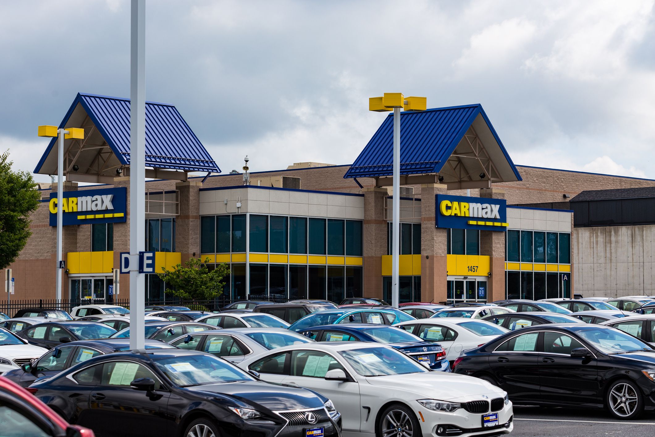 Lancaster, PA, USA - September 2, 2018: The largest used car dealership in the USA, CarMax operates superstores in over 190 locations.