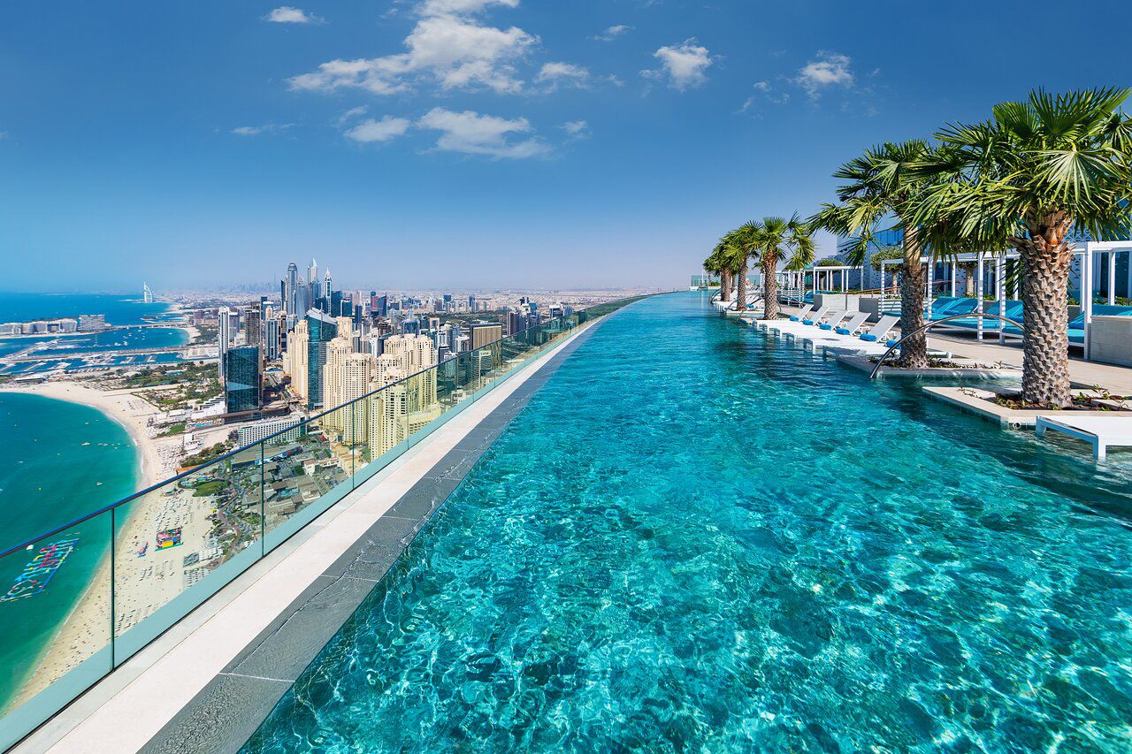 Address Beach Resort Infinity Pool