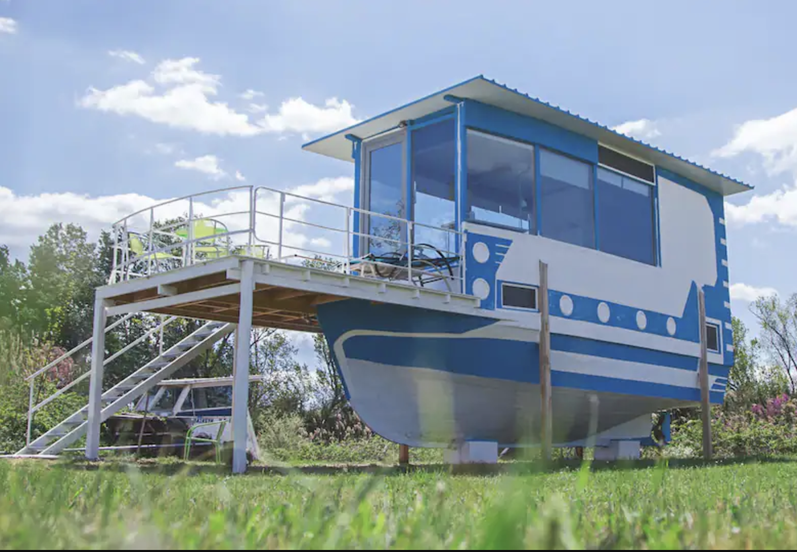 Houseboat by the Beach