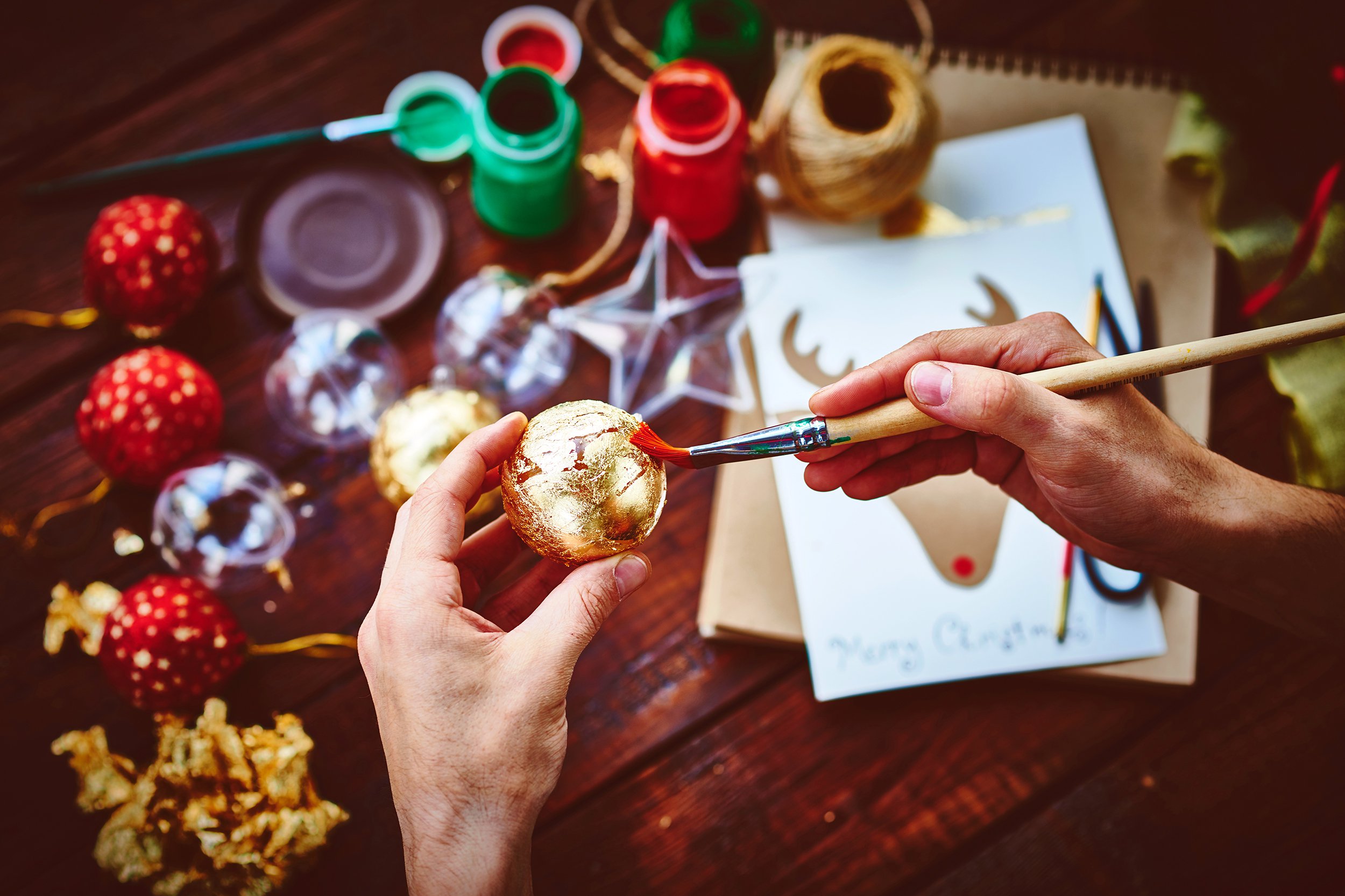 making DIY Christmas ornament