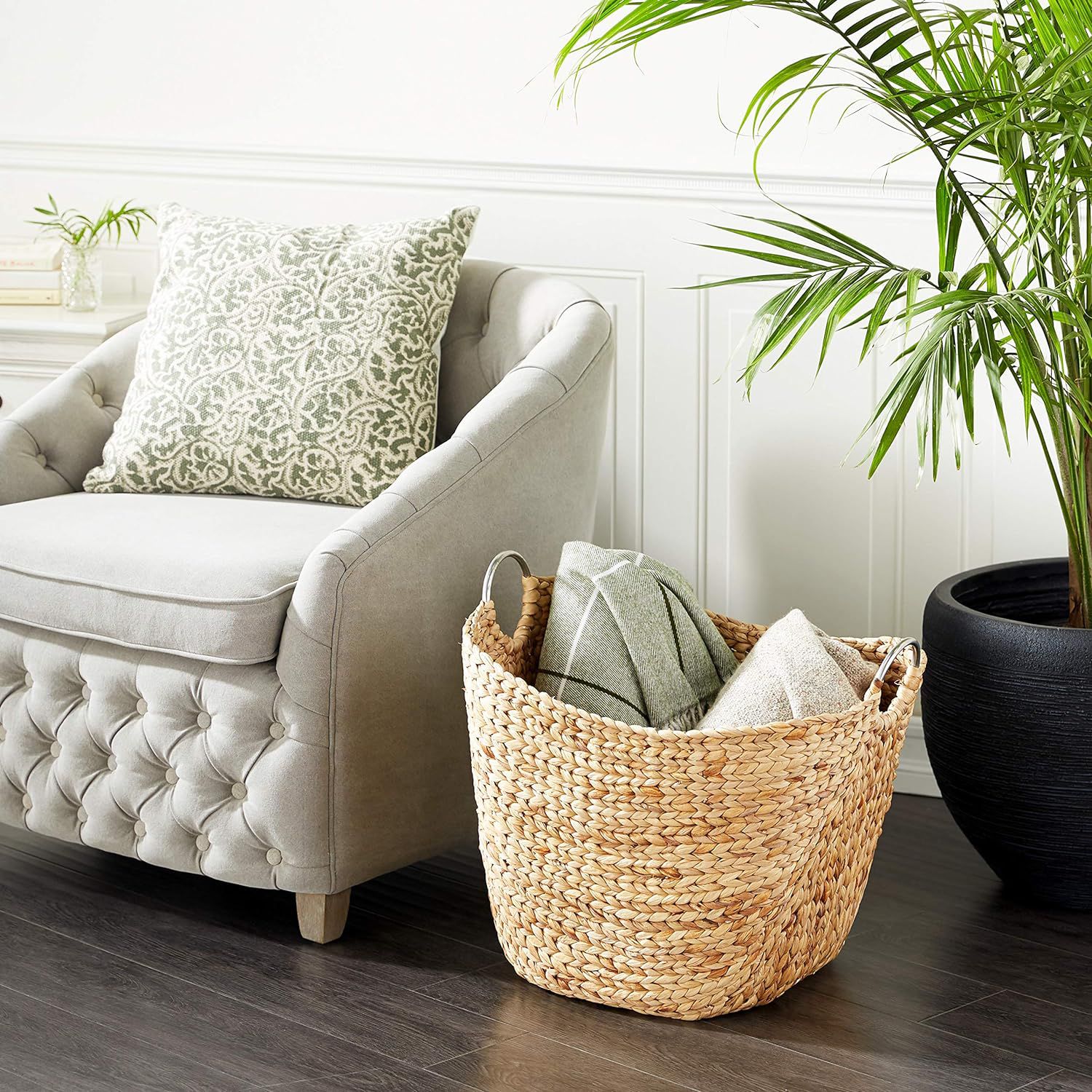 Deco 79 Seagrass Handmade Large Woven Storage Basket with Ring Metal Handles