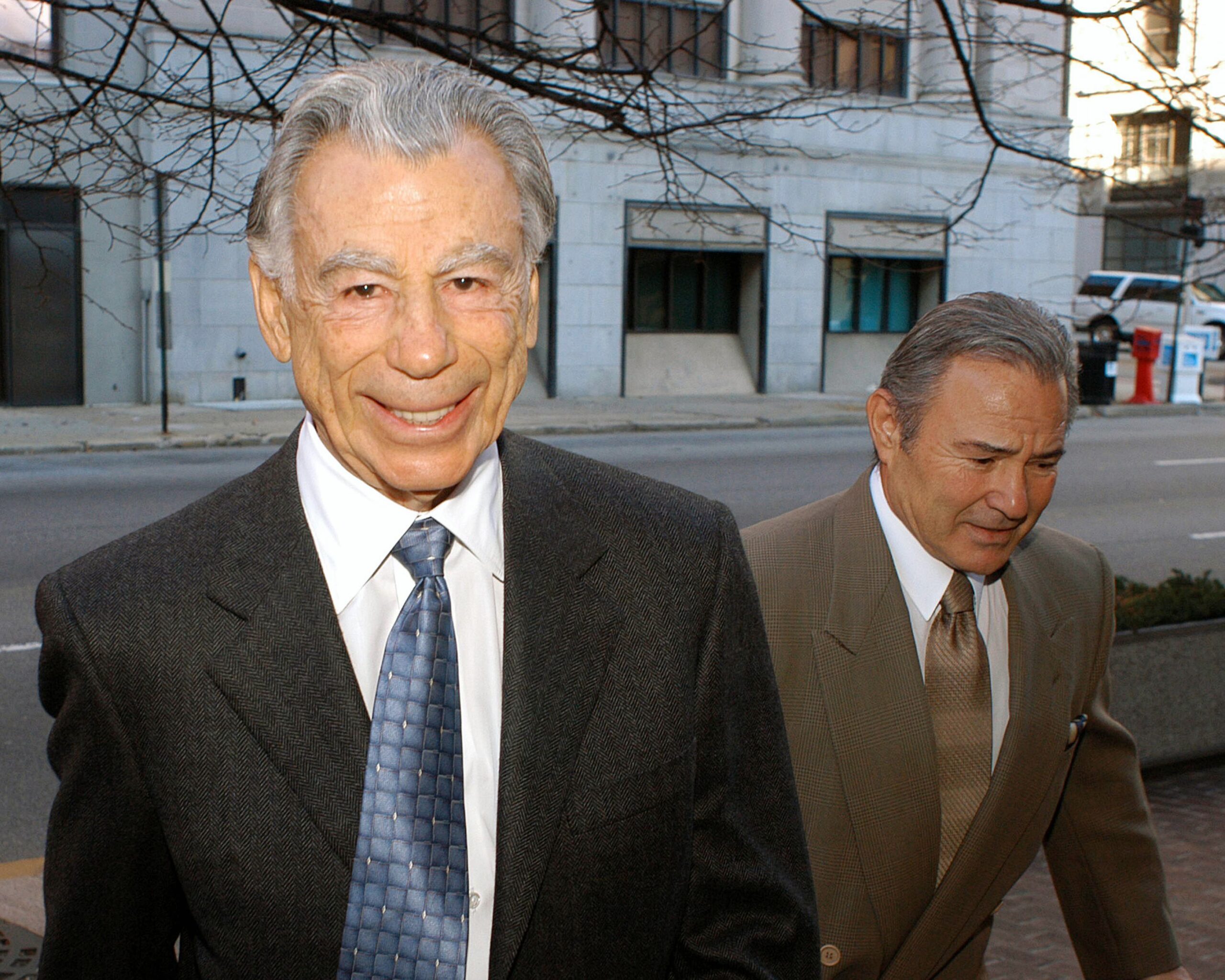 kirk kerkorian smiling