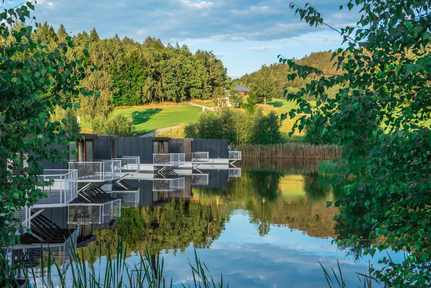 Golf Course Hausboats