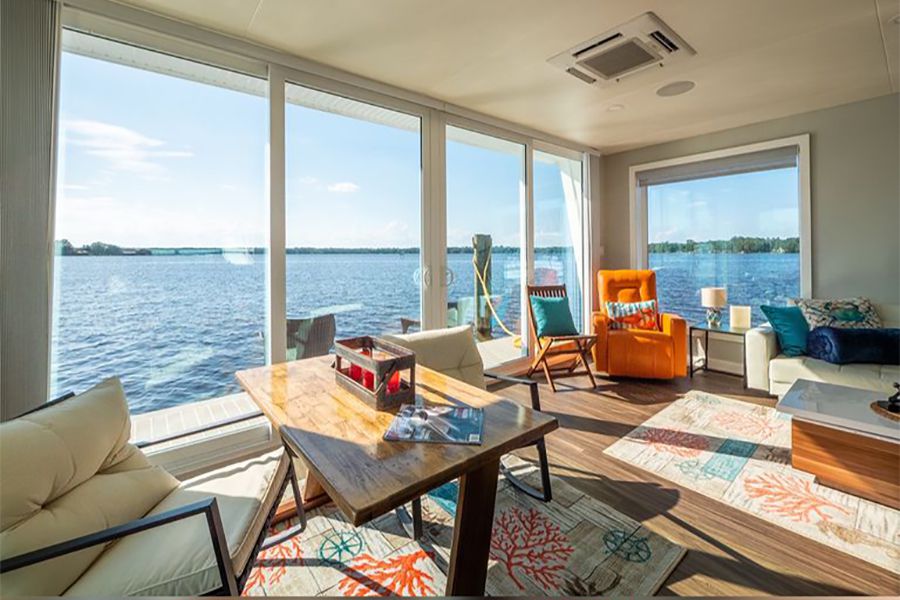 HomeAWave Floating Cabin