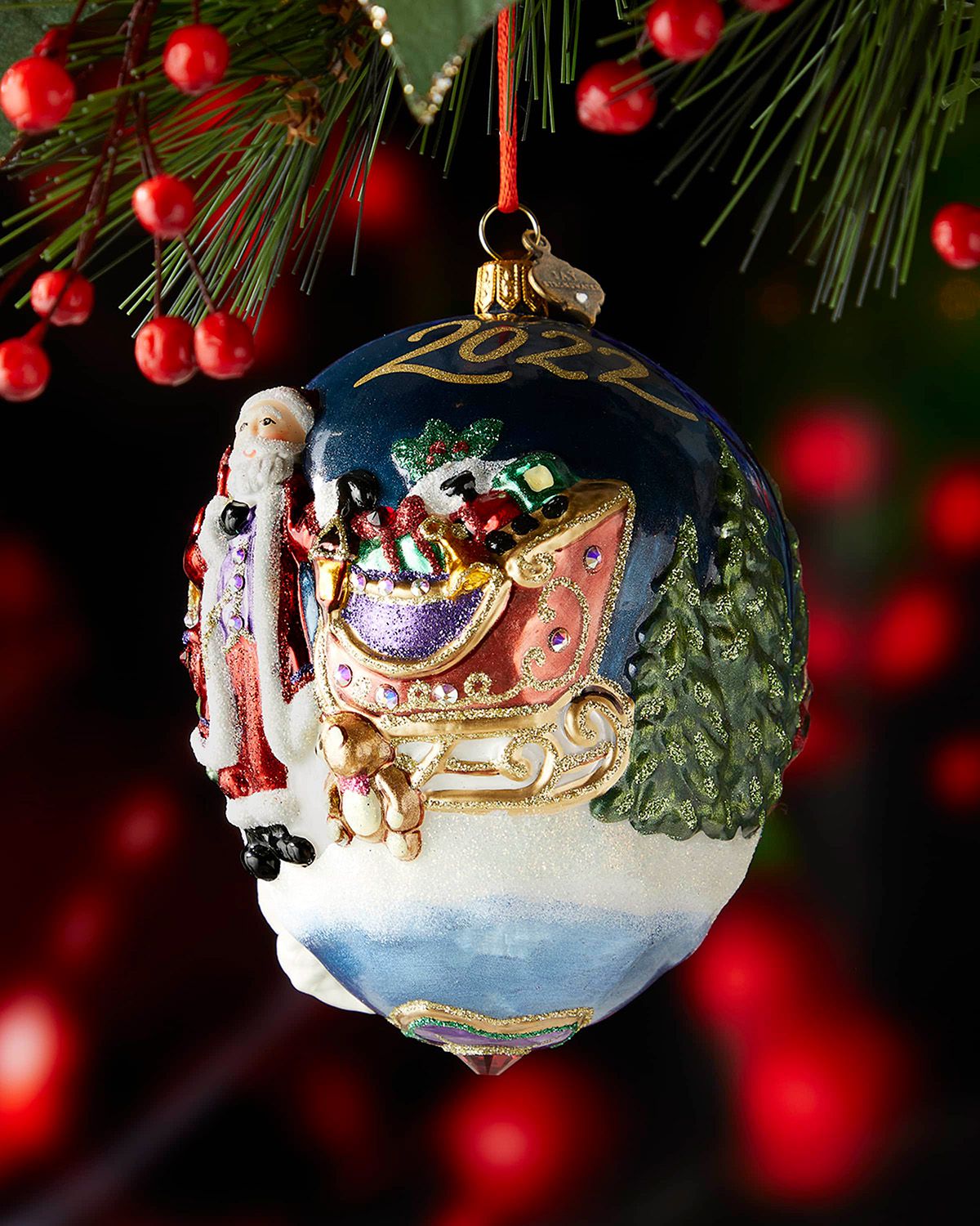 Jay Strongwater 2022 Santa & Family Glass Ornament