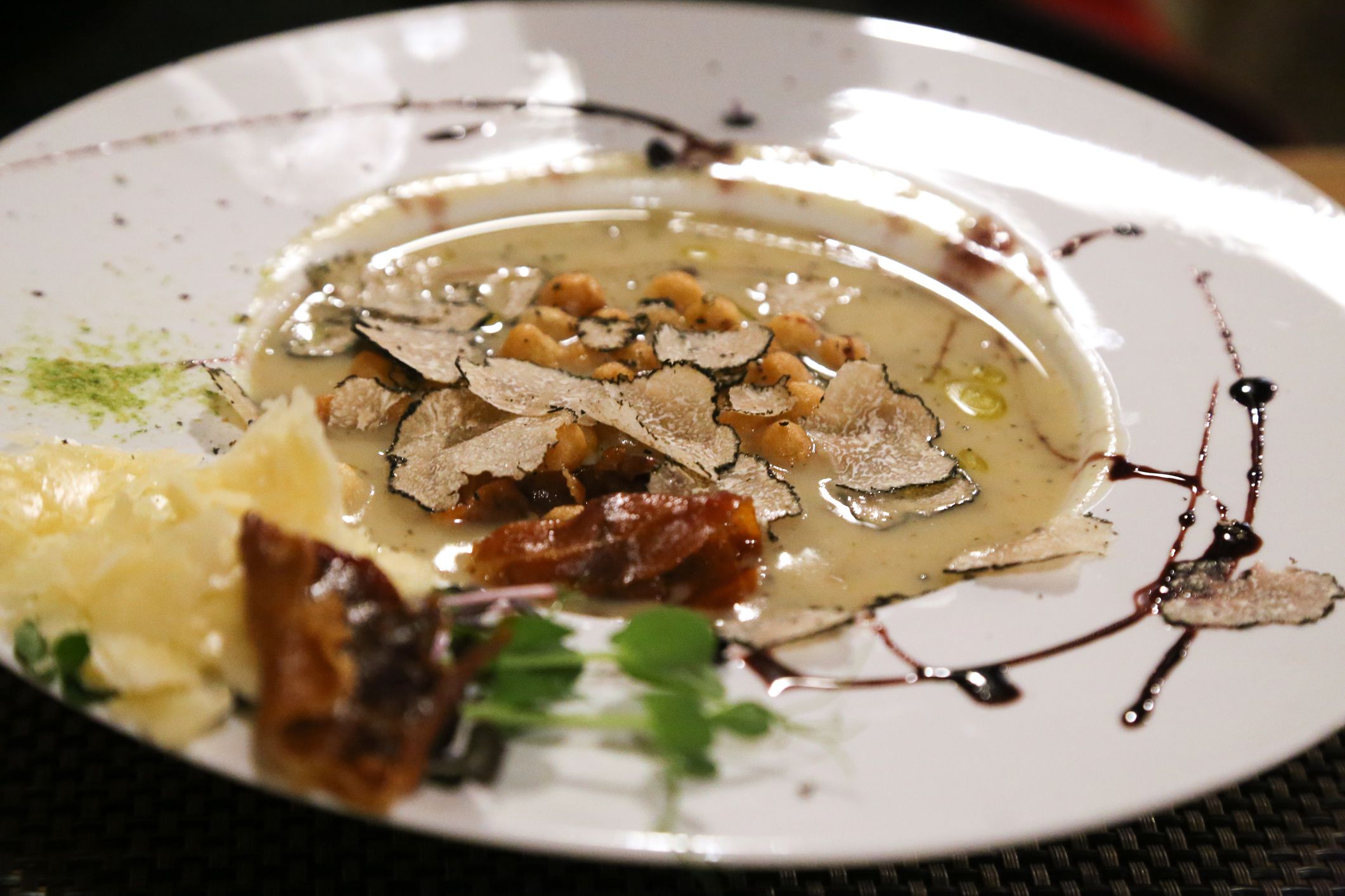 Black truffle, Truffle mushroom cream soup