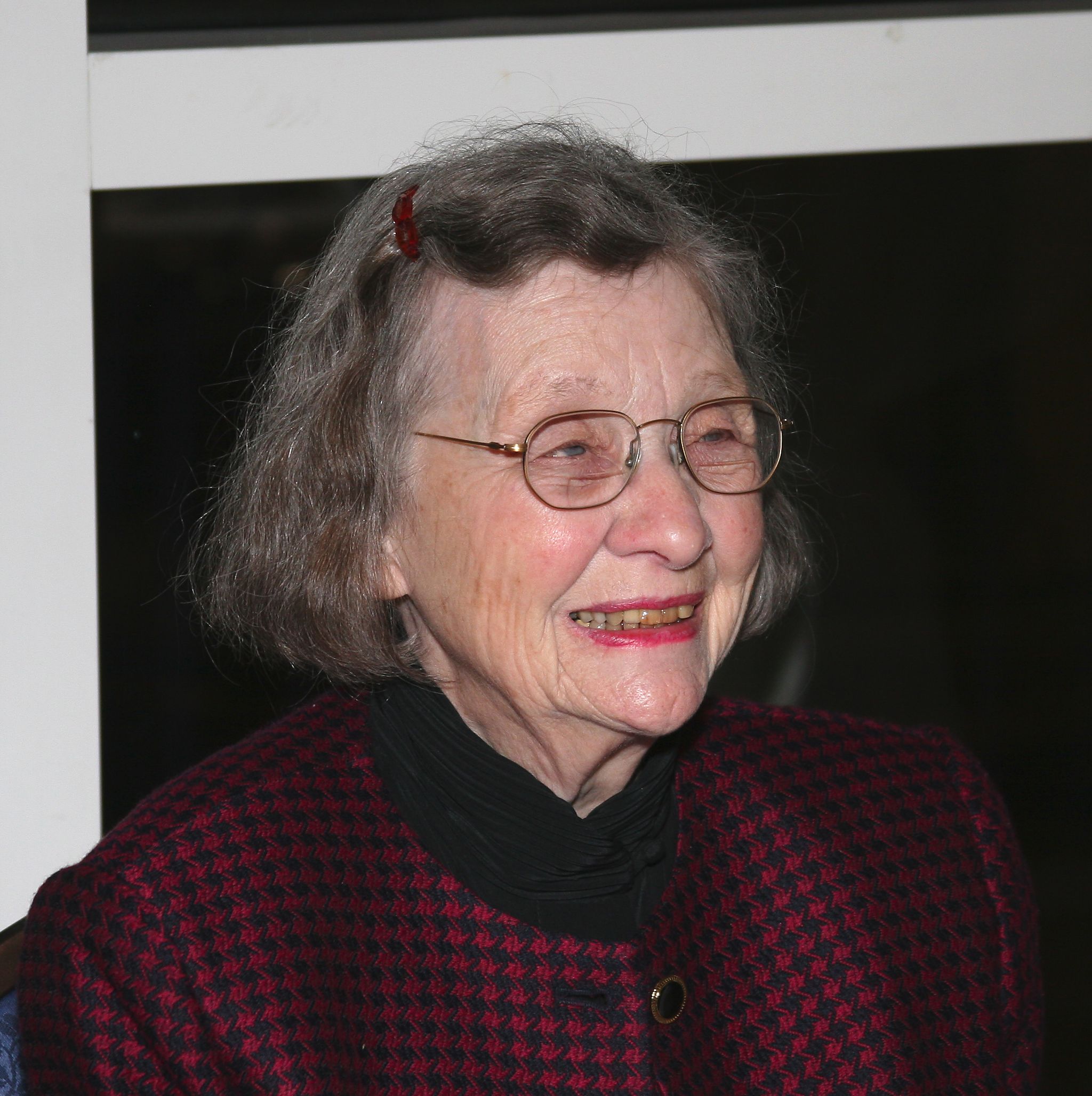 Photograph of chemist Alice Schwartz at the Pittsburgh Conference on Analytical Chemistry and Applied Spectroscopy (Pittcon), 2007.