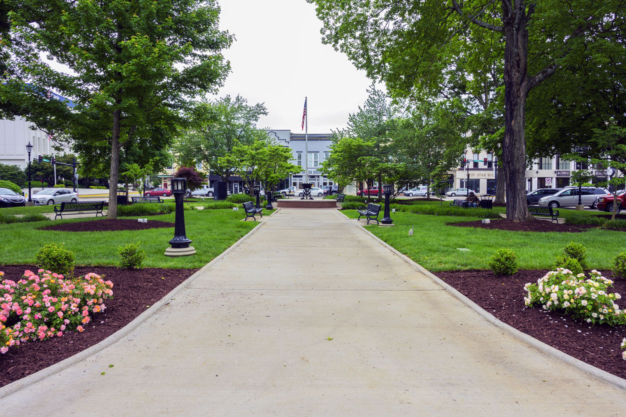 Park in summer in center of Bowling Green, Kentucky