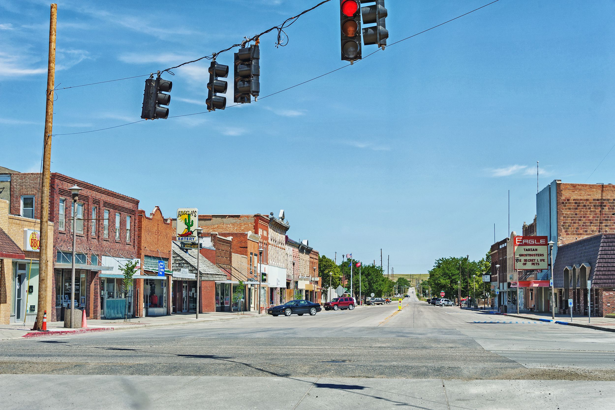 Red light in desolate Chadron, NE