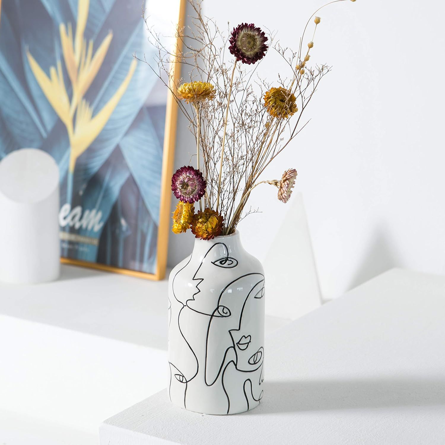 Kimdio Ceramic Vase, White