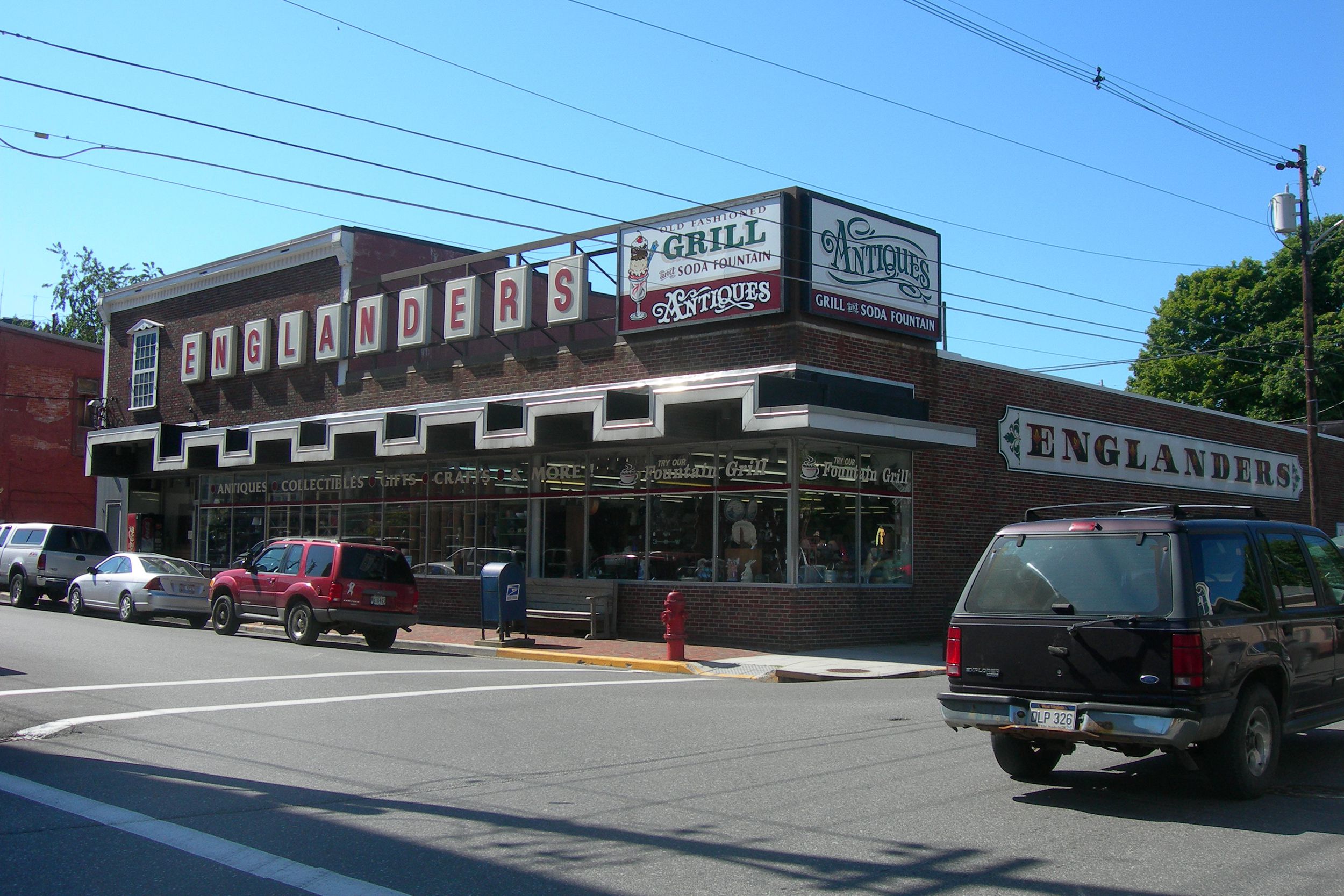 Englanders Grill and Antiques in Oakland, MD on clear summer day
