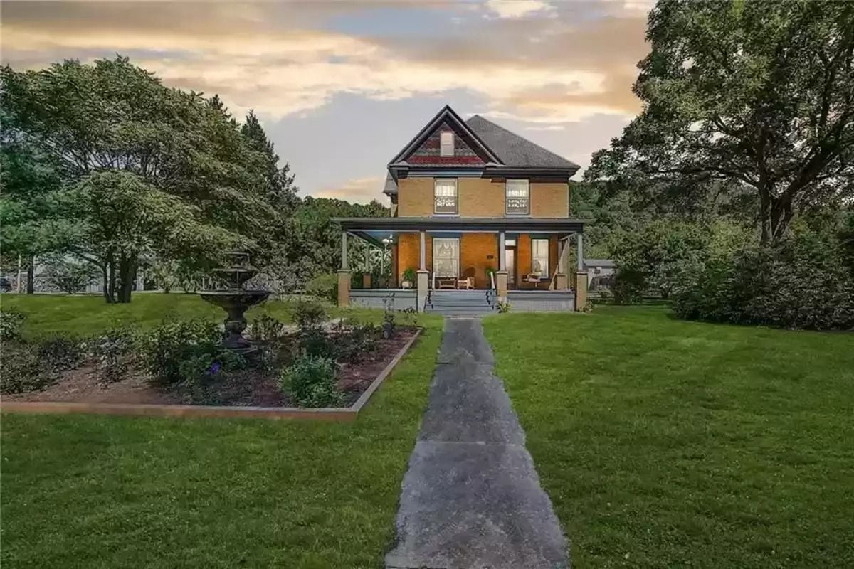 Silence of the Lambs House, 8 Circle St, Perryopolis, PA 15473