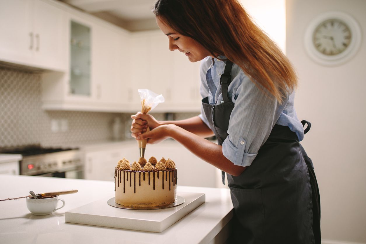 cake decorating