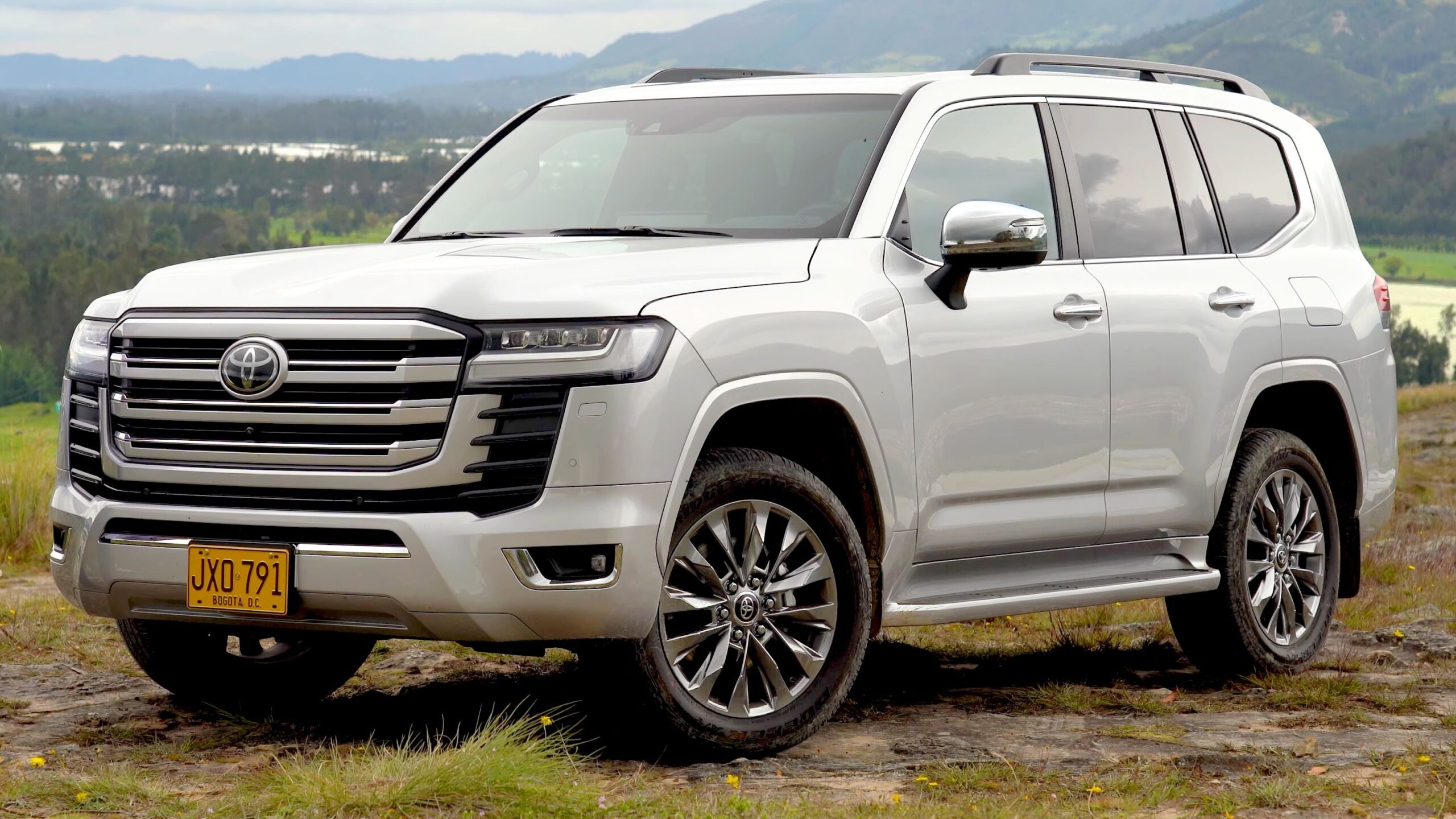 2021 Toyota Land Cruiser 300 3.4 ZX