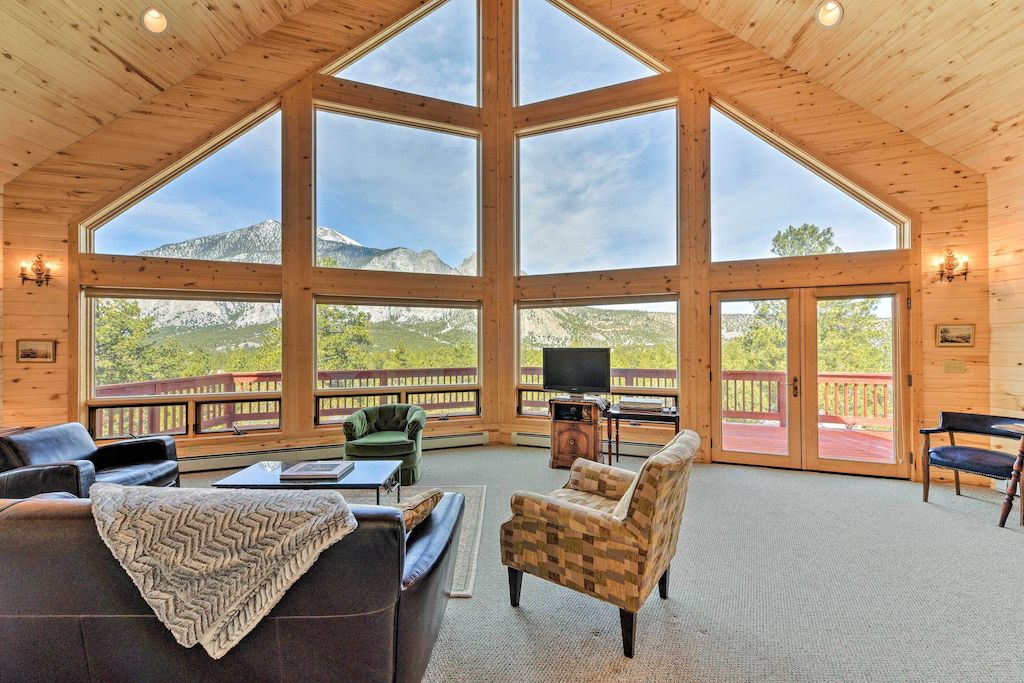 Collegiate Peaks Cabin