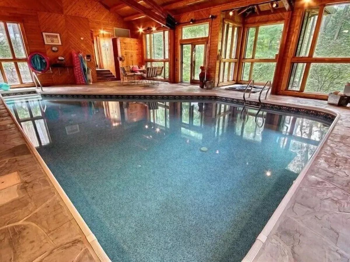 Private Estate with 90+ Acres and Indoor Heated Saltwater Pool, Fairfield County, Ohio
