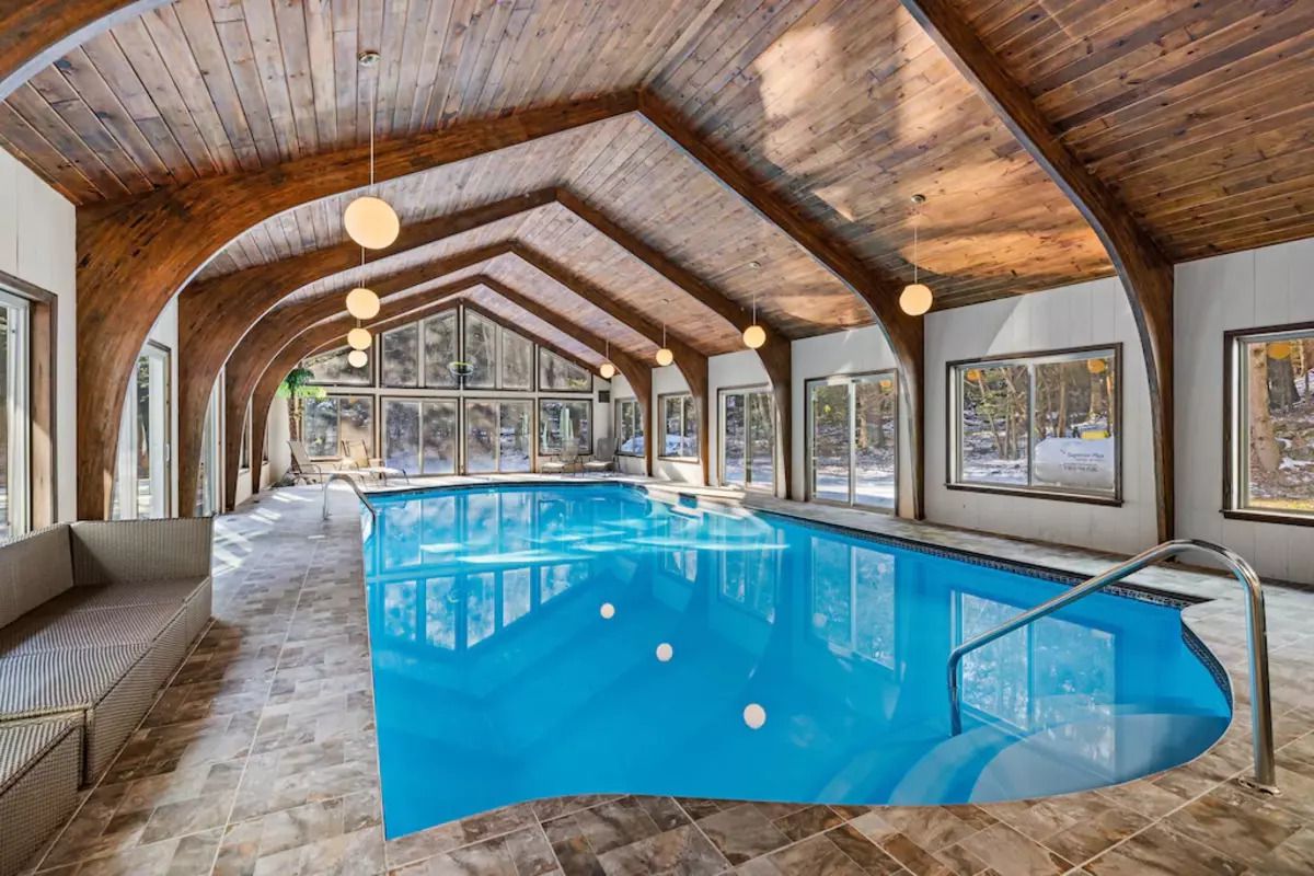 Unique Estate with Private Heated Indoor Pool, Henryville, Pennsylvania
