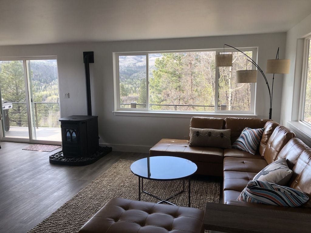 Cannon Creek Cabin: More