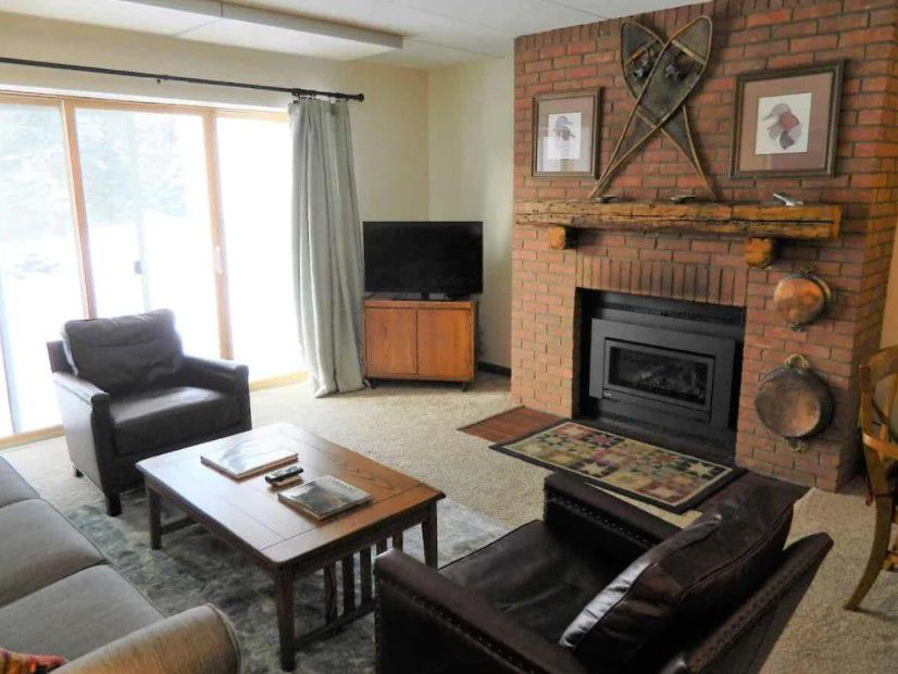 The Lodge Condo at Mt. Mansfield: More
