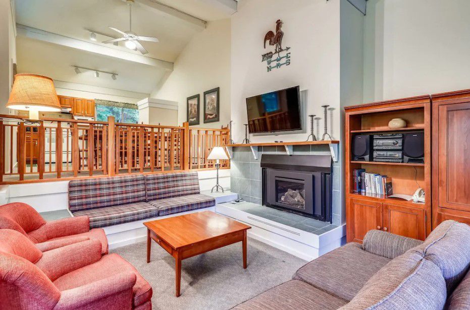 Spacious Townhouse: More