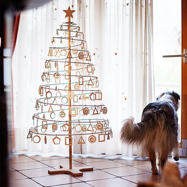 The Sophisticated Arts-and-Crafts Tree