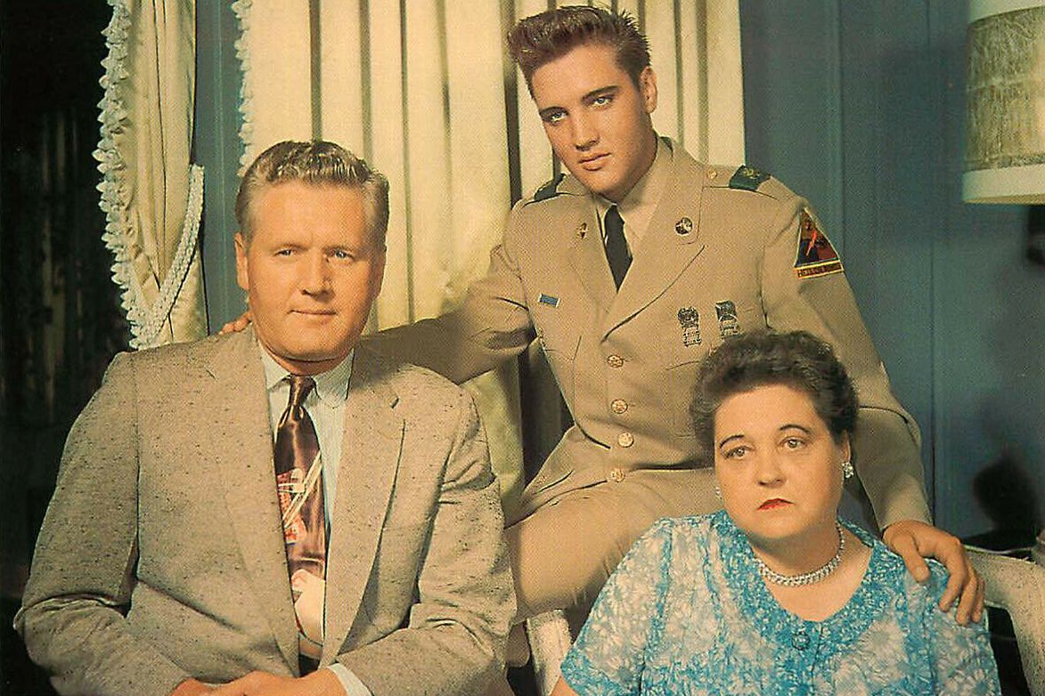 Elvis Presley in Army Uniform with His Parents at Graceland Memphis, TN Postcard