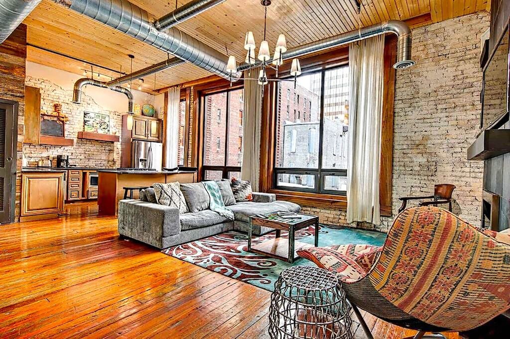 One Bedroom in the Heart of Downtown: A Look Inside