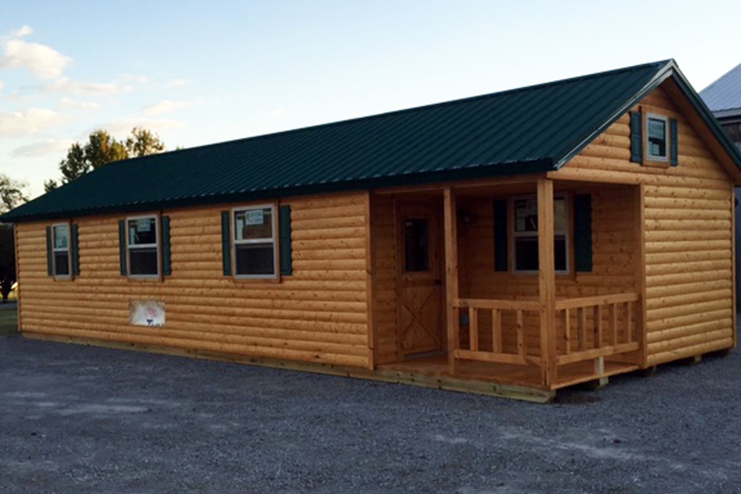 Deer Run Cabins' The Elk on gravel