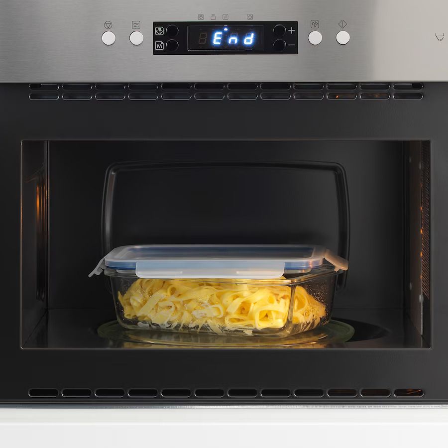 Ikea 365+ glass container in microwave oven