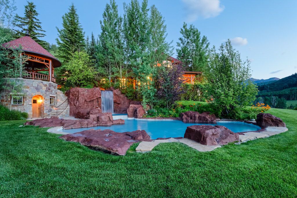 Ski Lover’s Mansion: Pool and Waterfall