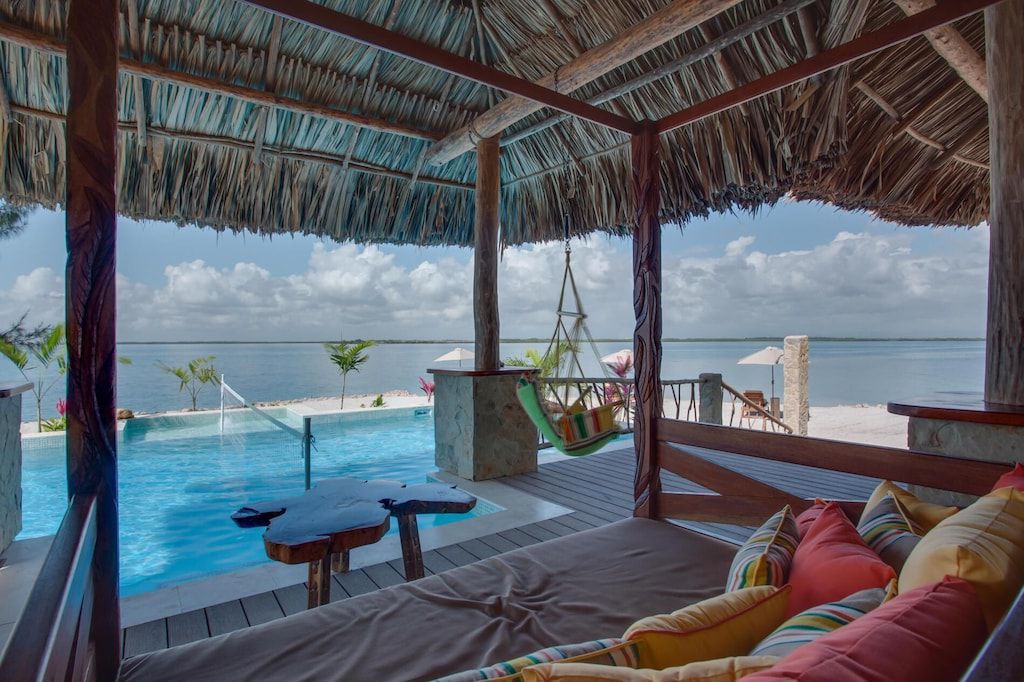 Private Caribbean Island: Freshwater Pool and Full Bar