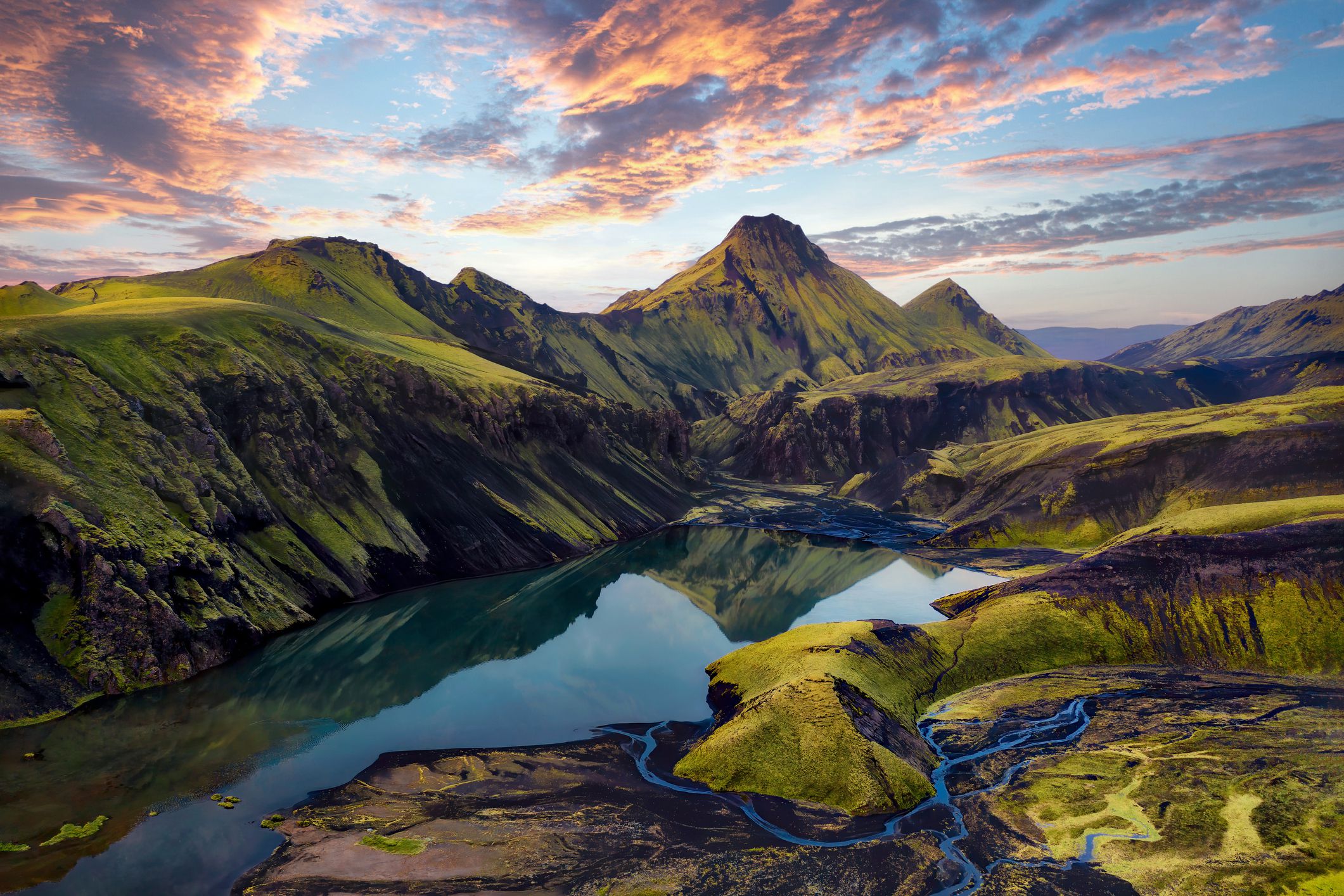 View of the Uxatindar in the Southern Highlands of Iceland in August 2020, post processed using exposure bracketing