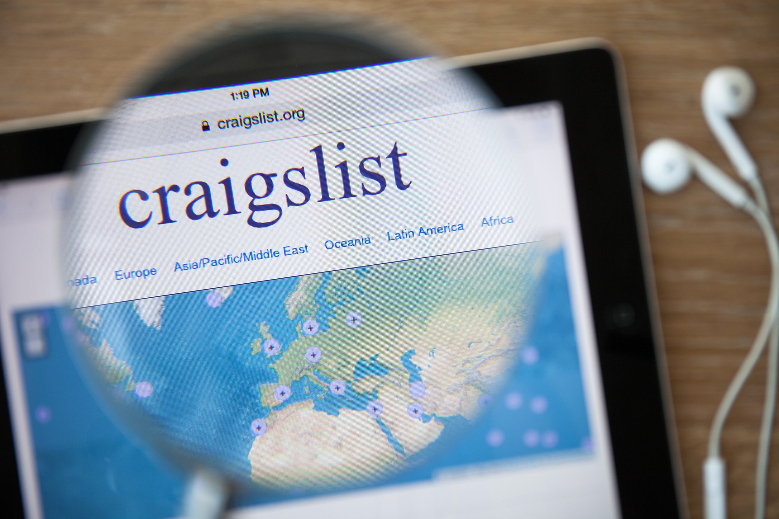 Craigslist on tablet