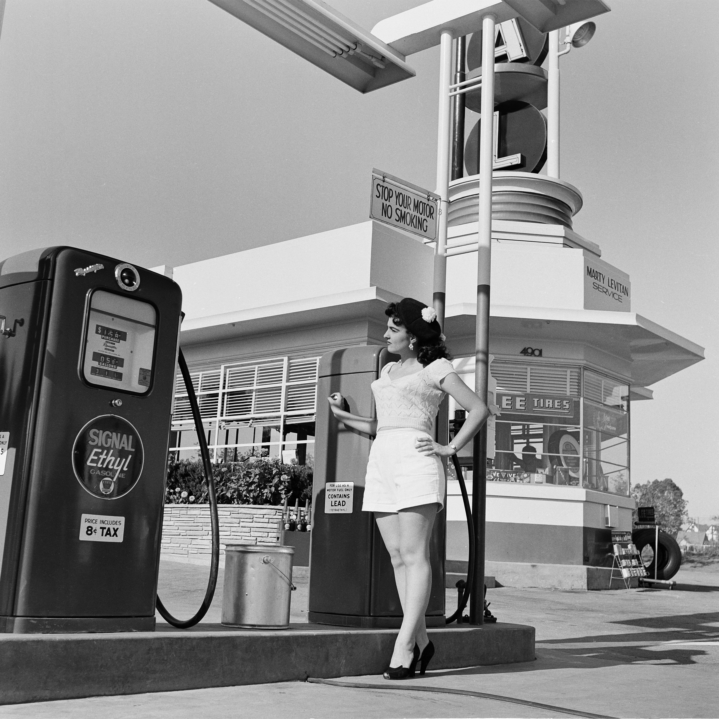1953 gas station