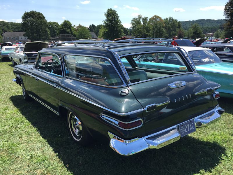 Dodge Custom 880