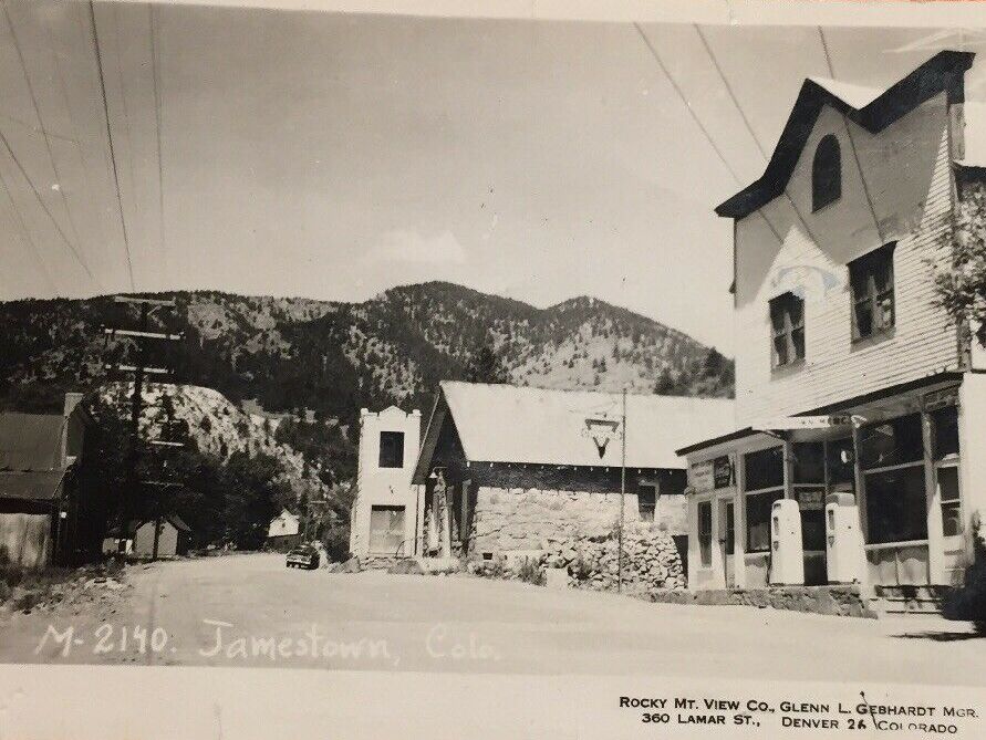 1966 Gas Station
