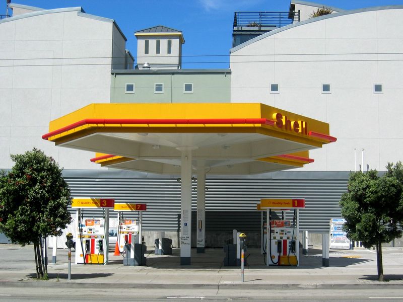 2005 Gas Station