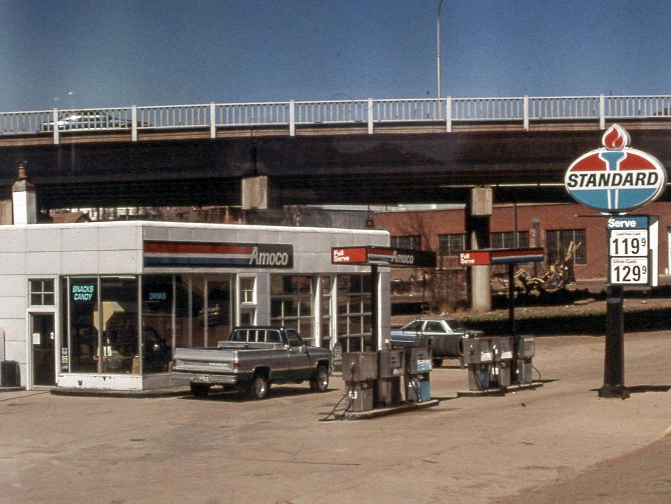 19980328 06 Standard Gas Station Trinidad, CO