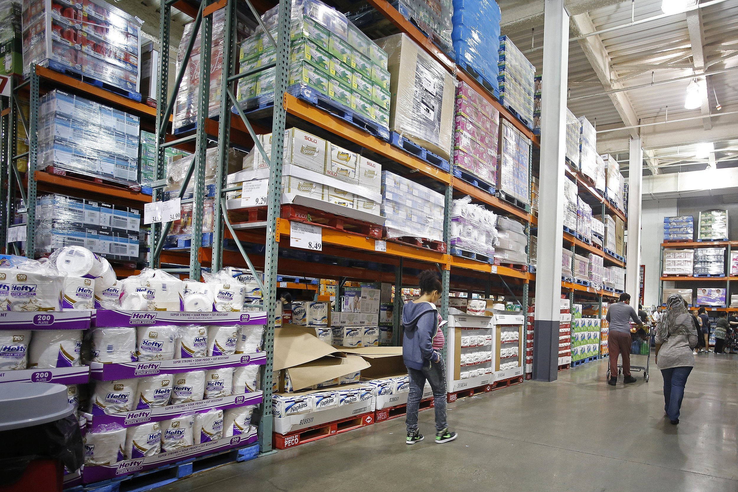 aisle at costco