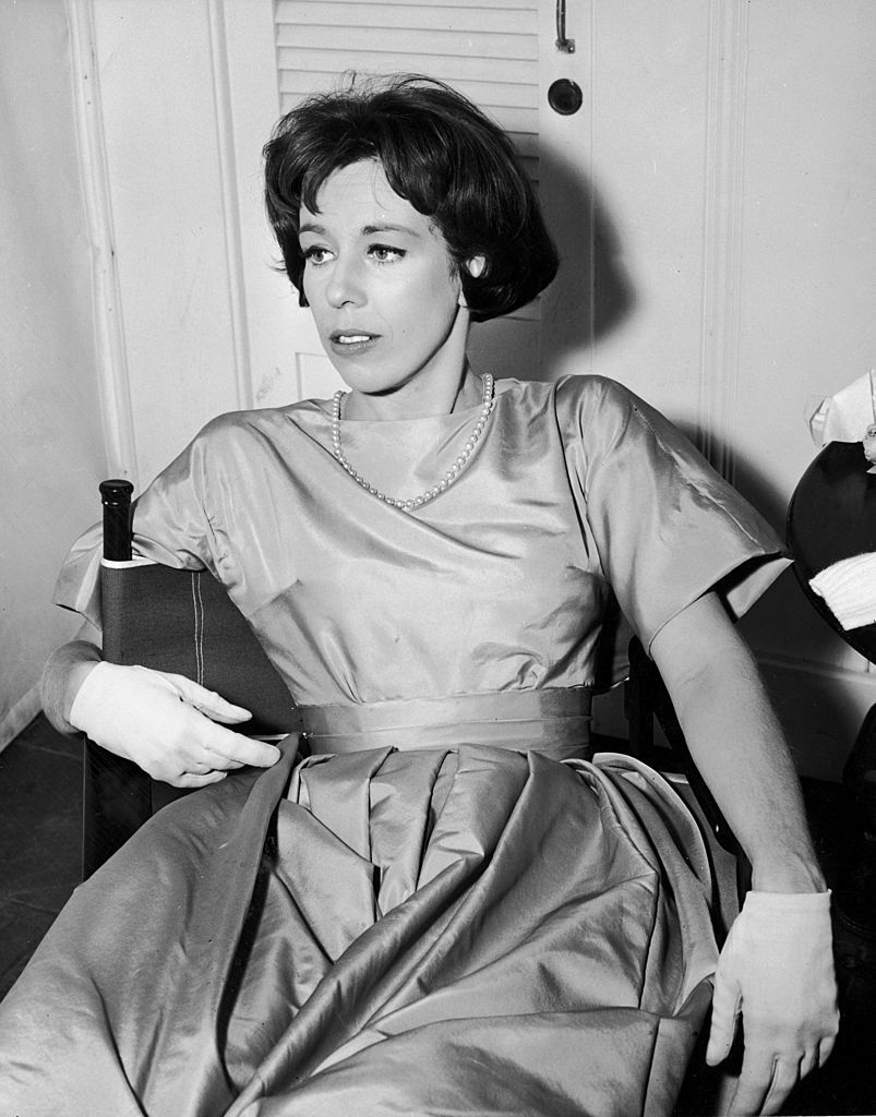 Carol Burnett on the set of the film 'Who's Been Sleeping in My Bed'