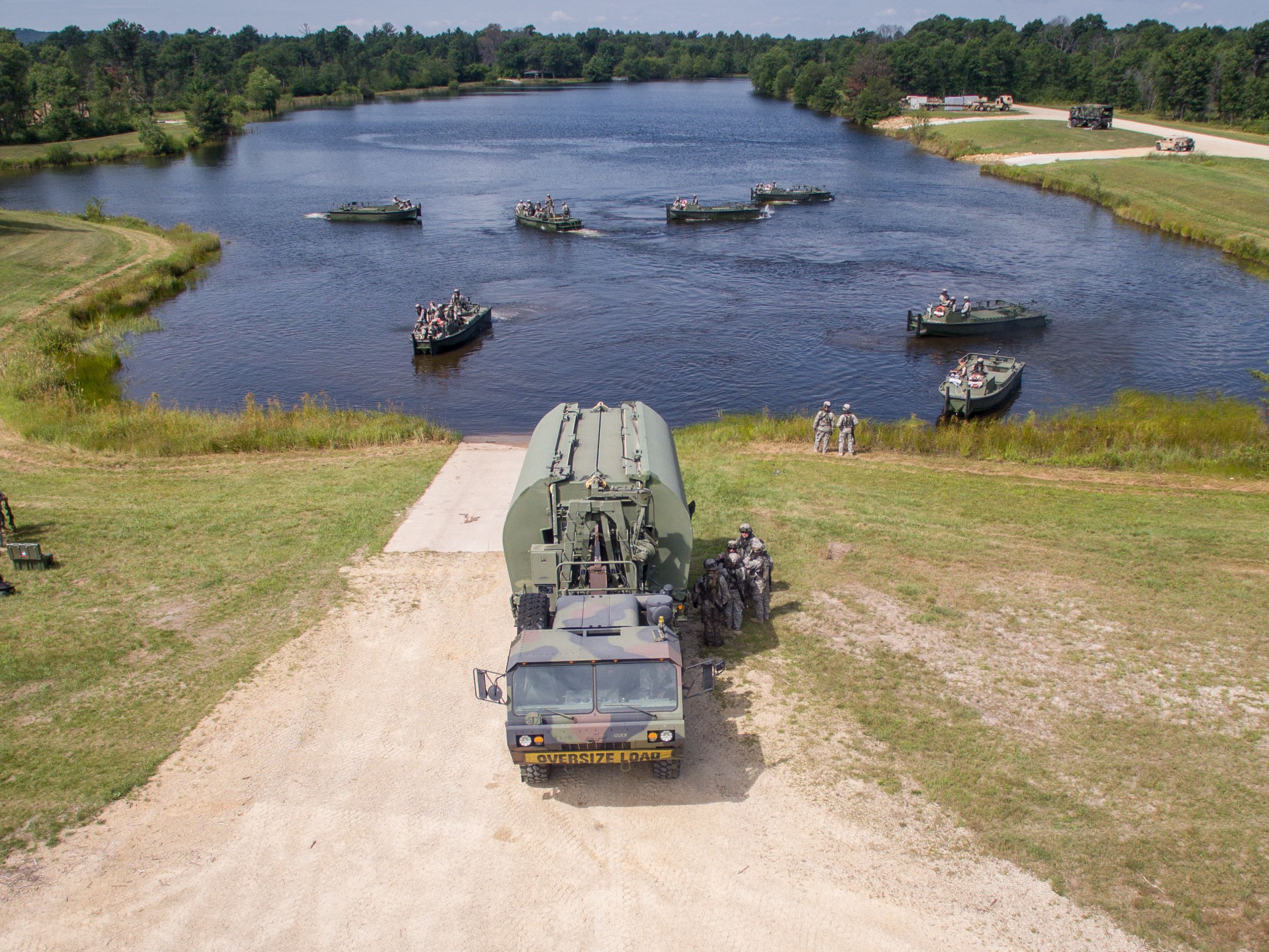 Fort McCoy: 652nd Engineer Company and the 739th Engineer Company conduct rafting operations