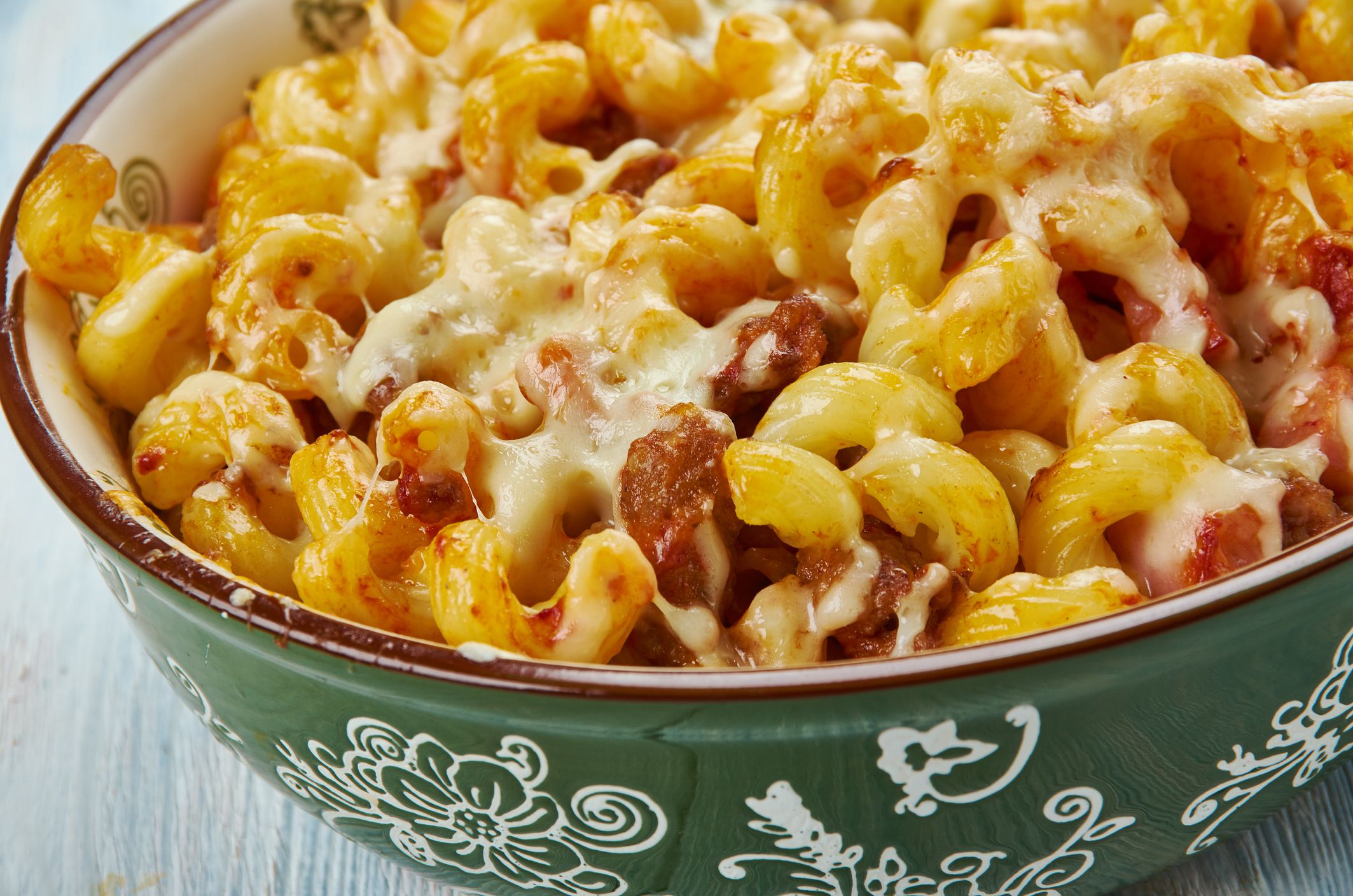Homemade Cheeseburger Macaroni Skillet, large skillet, season the beef with the garlic and seasoning salt, then brown the ground beef.