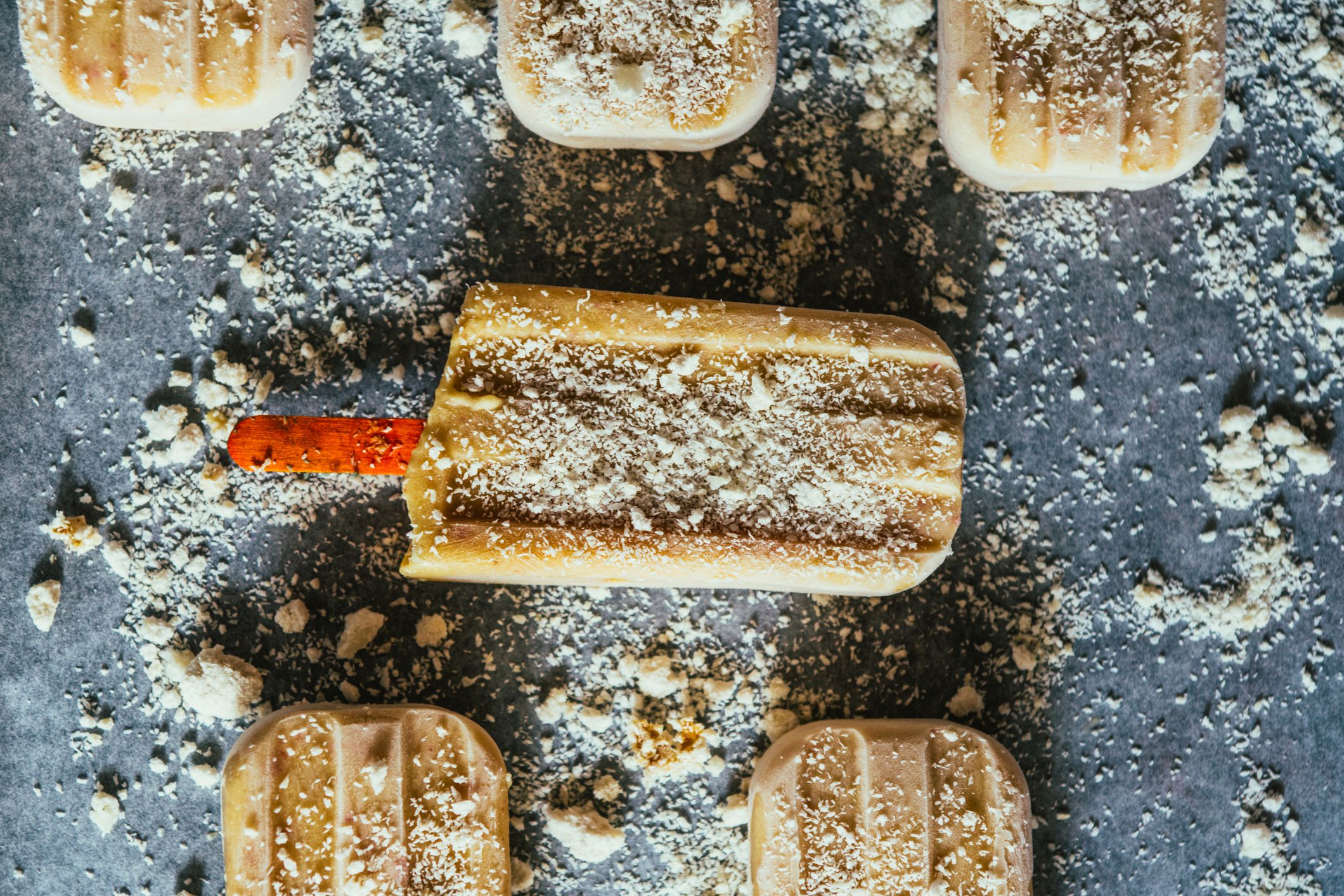 homemade banana popsicles