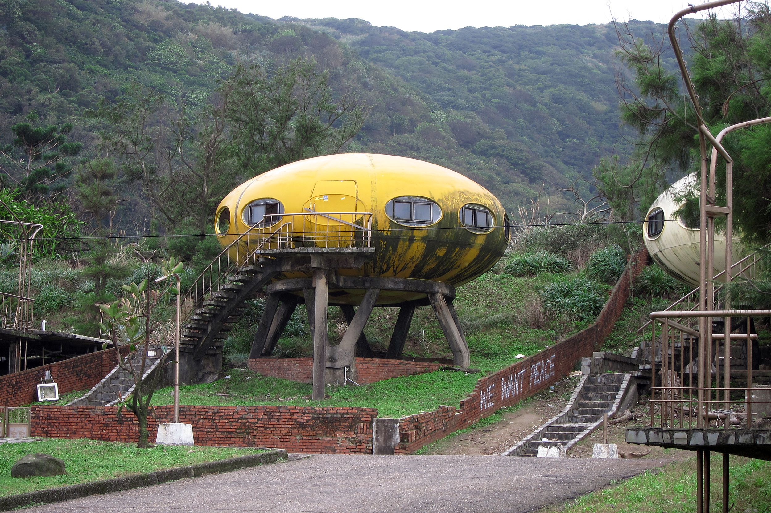Wanli UFO Village, Taiwan, After