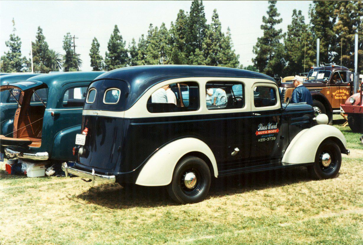 Chevrolet Carryall Suburban