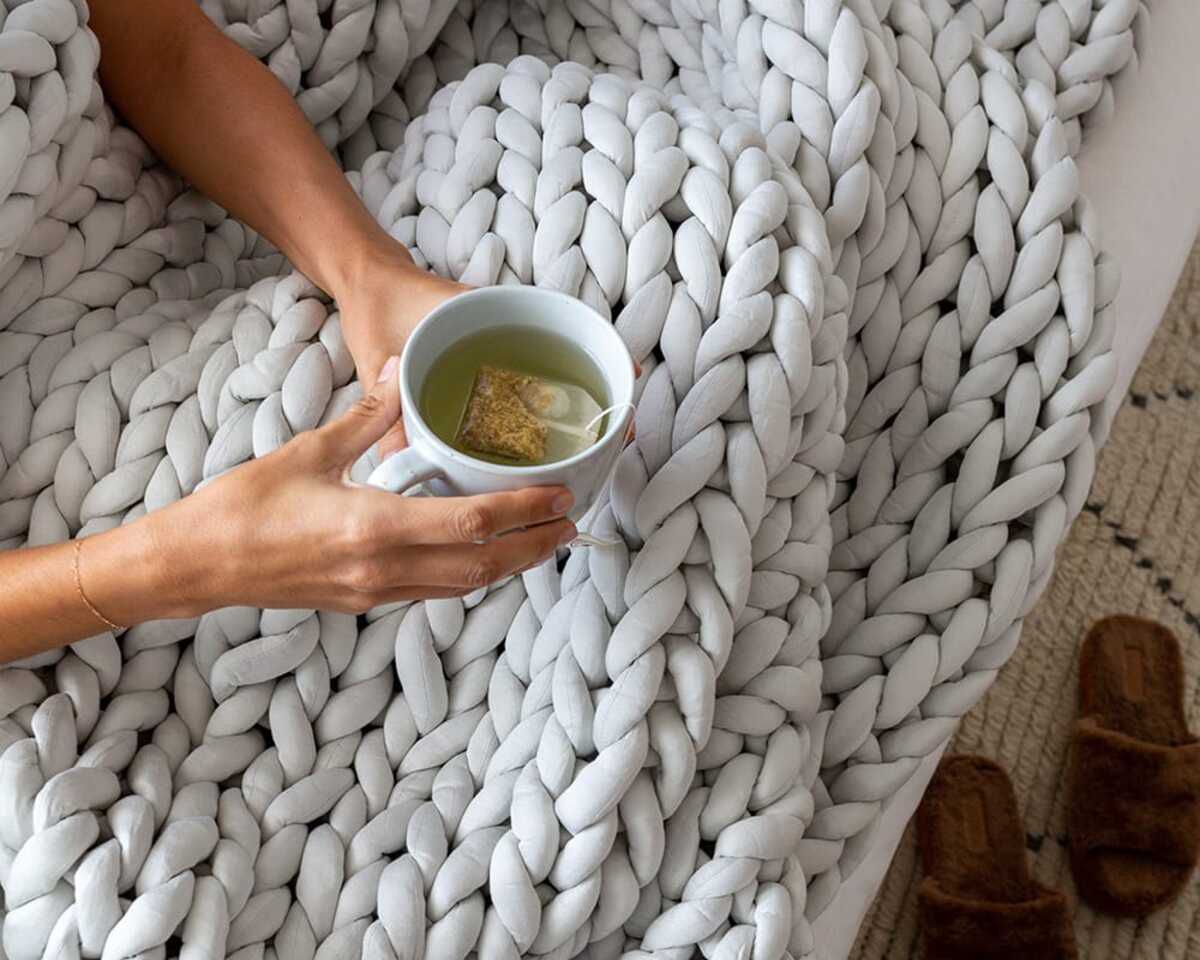 Gravity Chunky Knit Blanket, Soft Grey