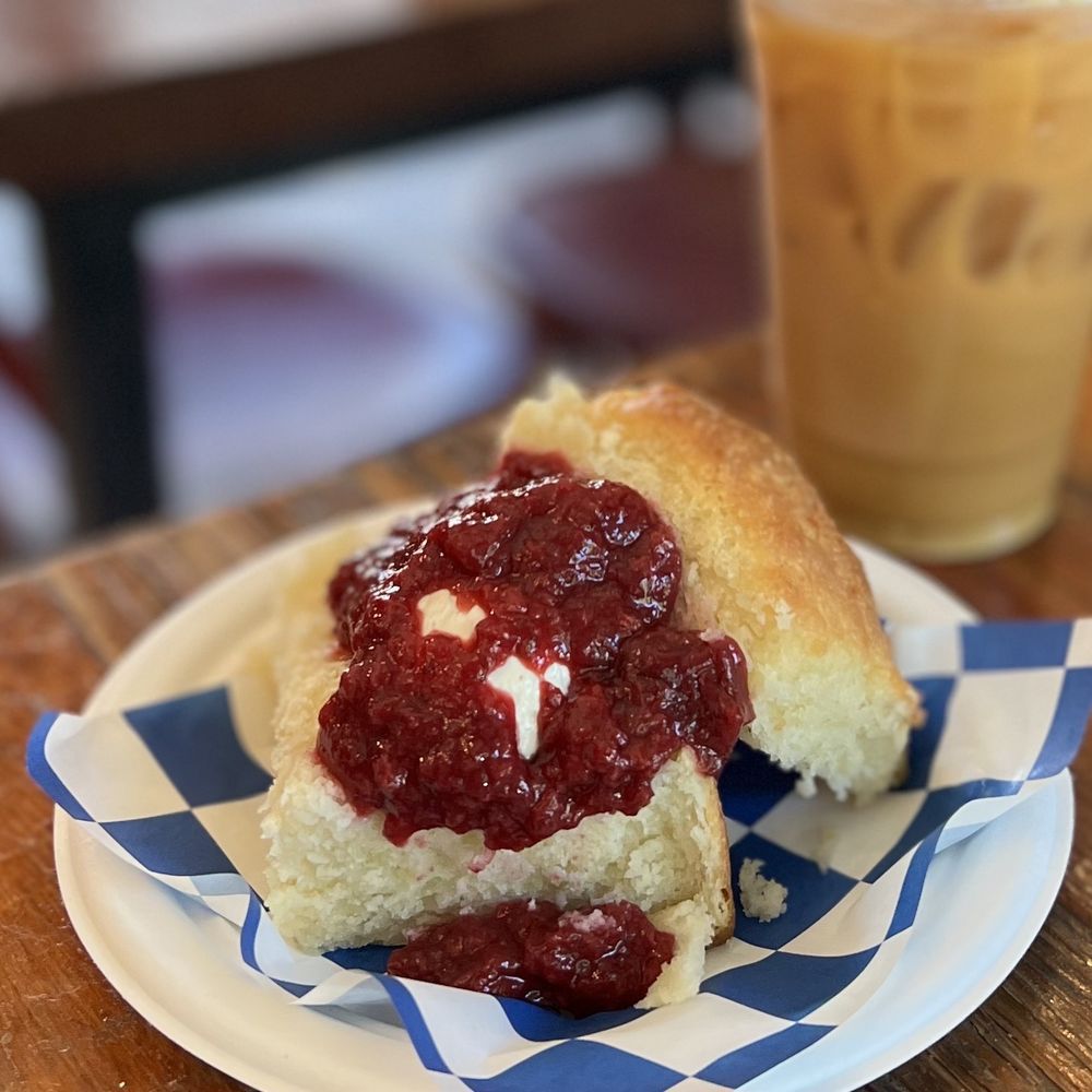Illinois: Bang Bang Pie & Biscuits