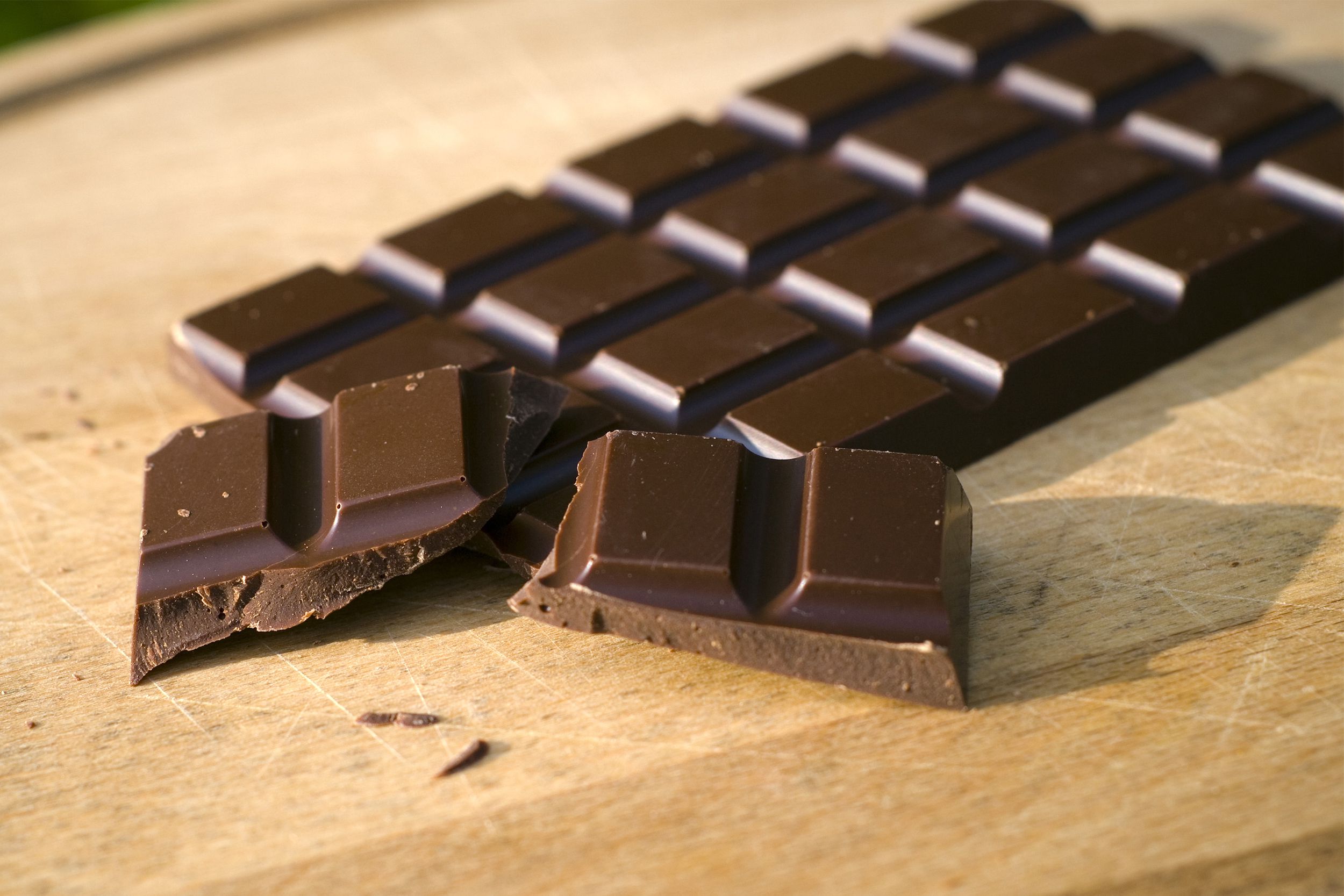 Dark chocolate bar